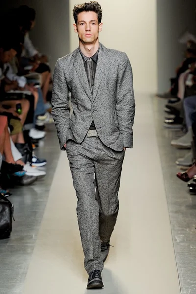 Look 19